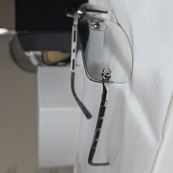 EUC Chanel CC Women's Gradient Rimless Sunglasses! - Picture 4 of 16